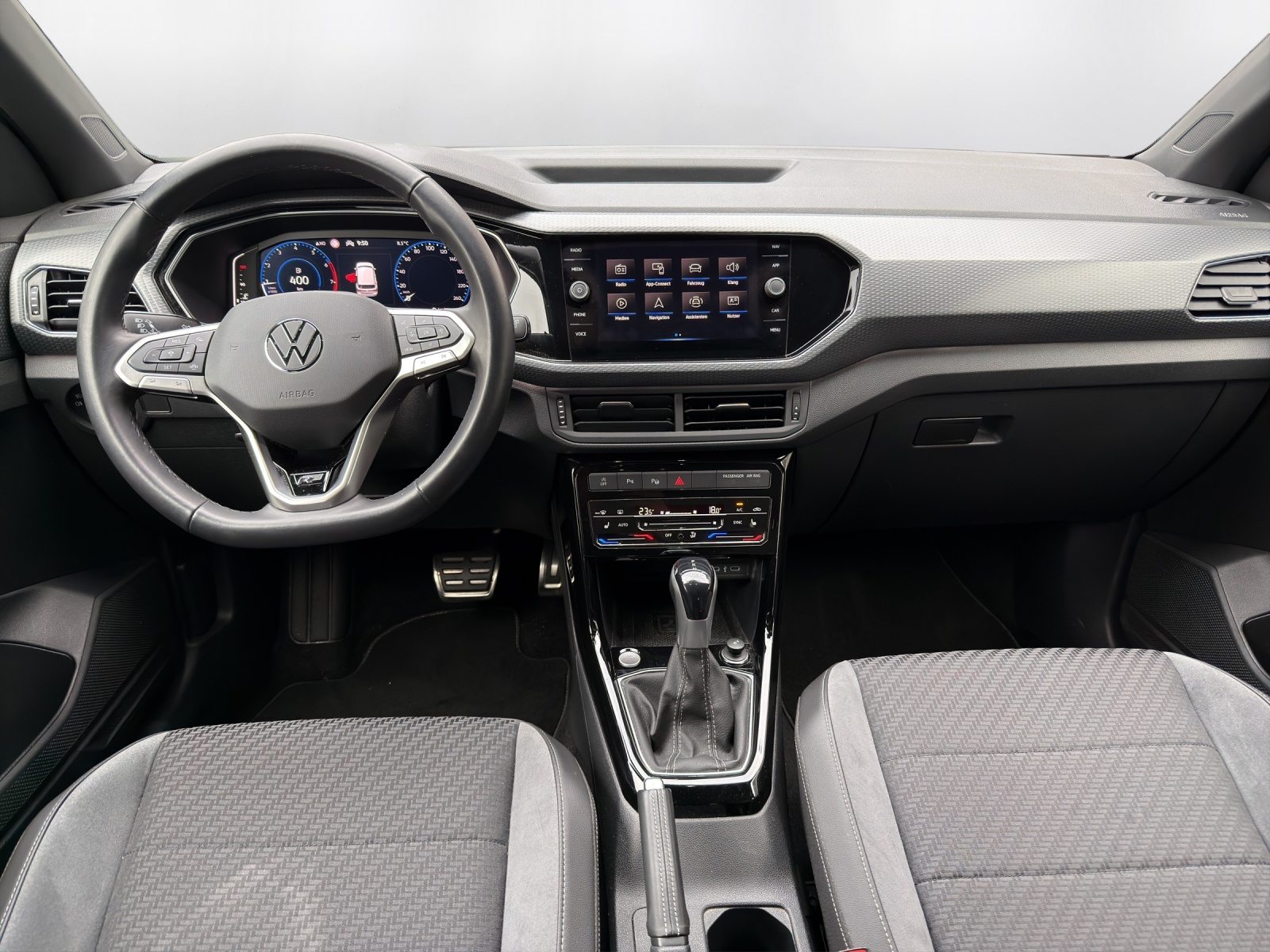 VW T-Cross Style, Benzin, Occasion / Gebraucht, Automatik - 7