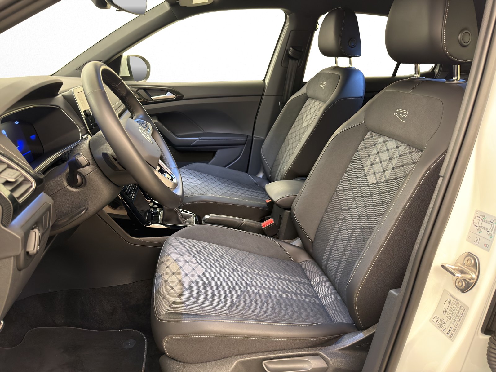 VW T-Cross 1.5 TSI R-Line DSG, Essence, Occasion / Utilisé, Automatique - 5