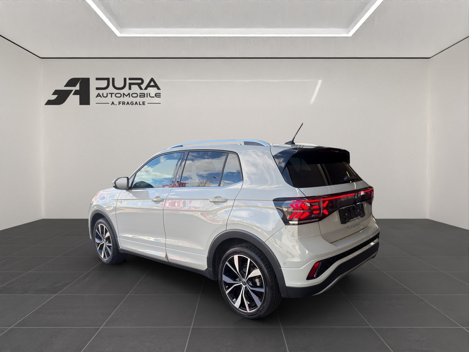 VW T-Cross 1.5 TSI R-Line DSG, Petrol, Second hand / Used, Automatic - 5