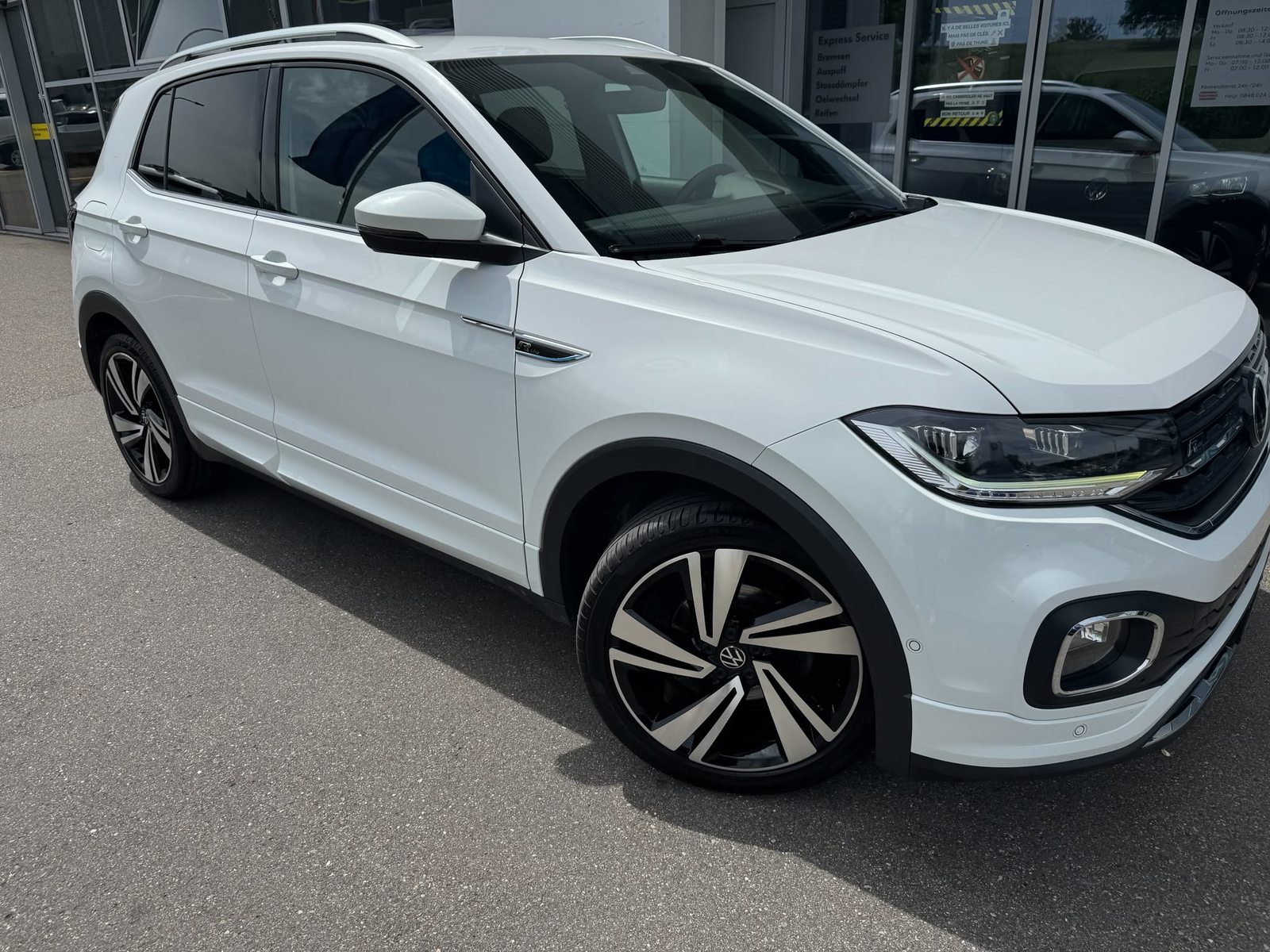 VW T-Cross Style, Petrol, Second hand / Used, Automatic - 2