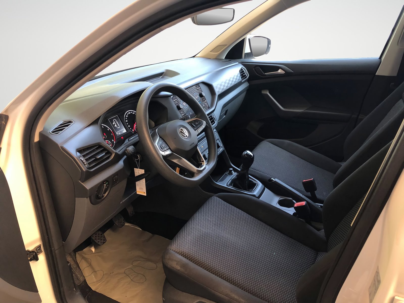 VW T-Cross 1.0 TSI, Benzin, Occasion / Gebraucht, Handschaltung - 7