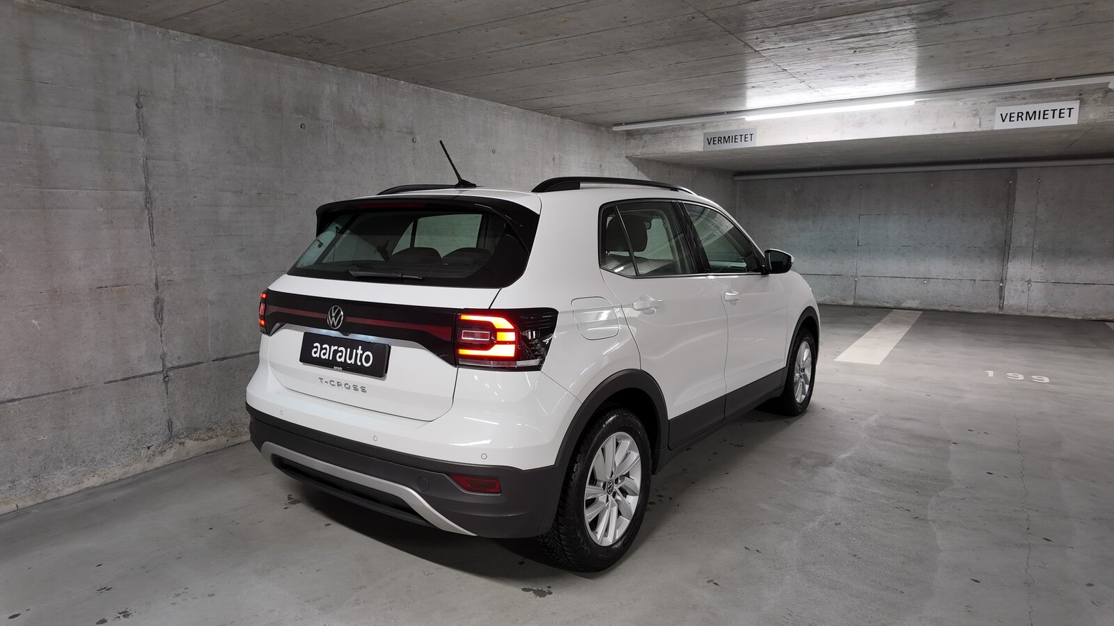 VW T-Cross 1.0 TSI Life, Petrol, Second hand / Used, Manual - 5
