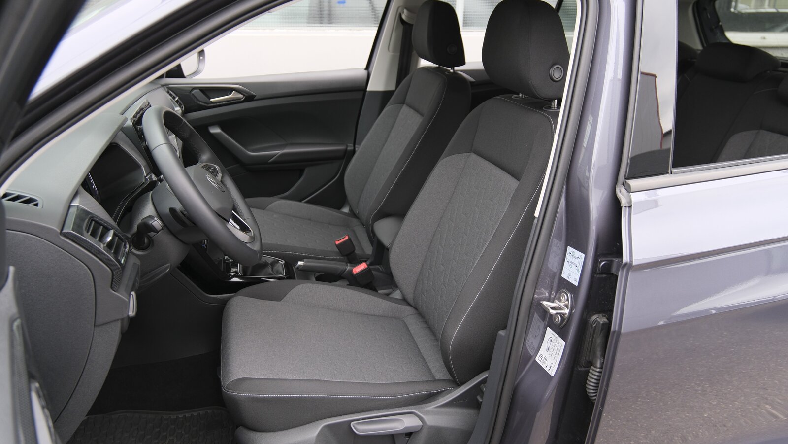VW T-Cross 1.0 TSI EVO Life DSG, Petrol, Second hand / Used, Automatic - 4