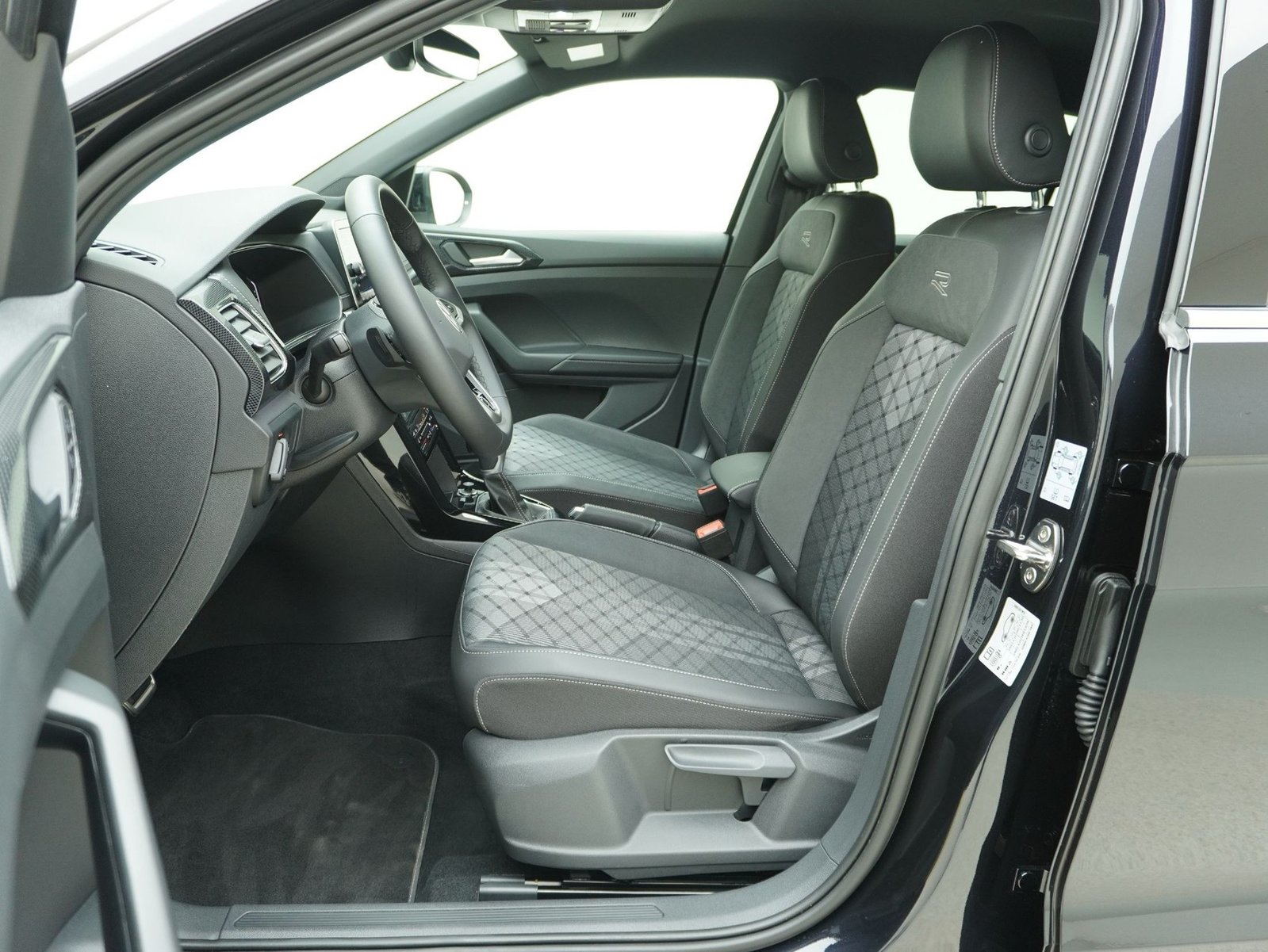 VW T-Cross 1.5 TSI DSG R-Line, Benzin, Occasion / Gebraucht, Automat - 7