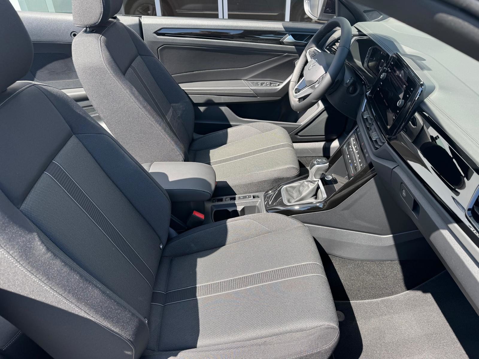 VW T-Roc Cabriolet Style, Petrol, New car, Automatic - 3