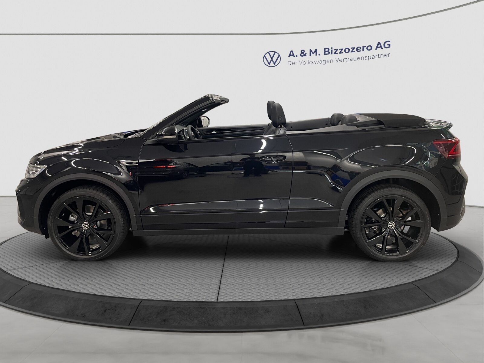 VW T-Roc Cabriolet R-Line, Petrol, New car, Automatic - 2