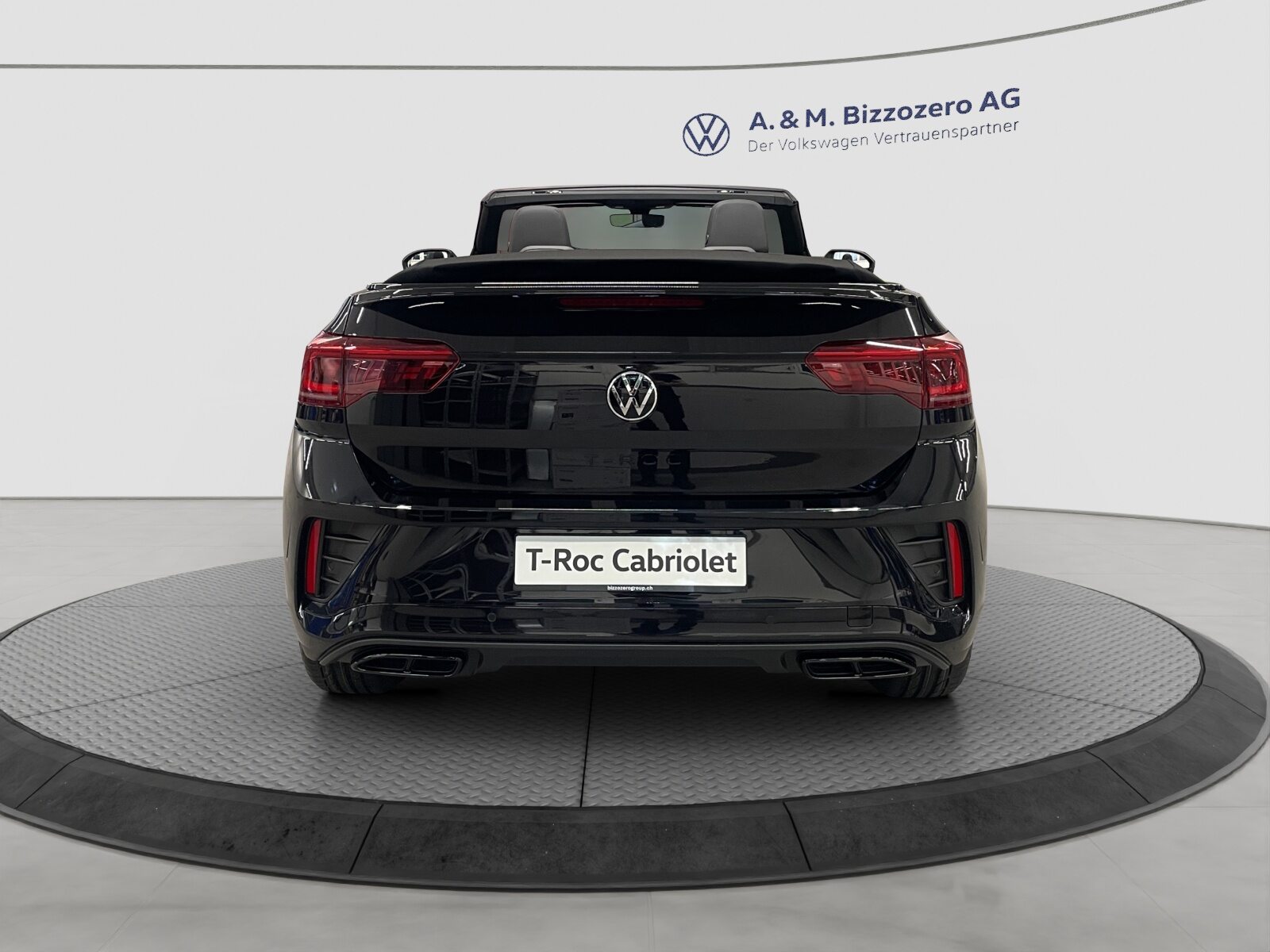 VW T-Roc Cabriolet R-Line, Petrol, New car, Automatic - 4