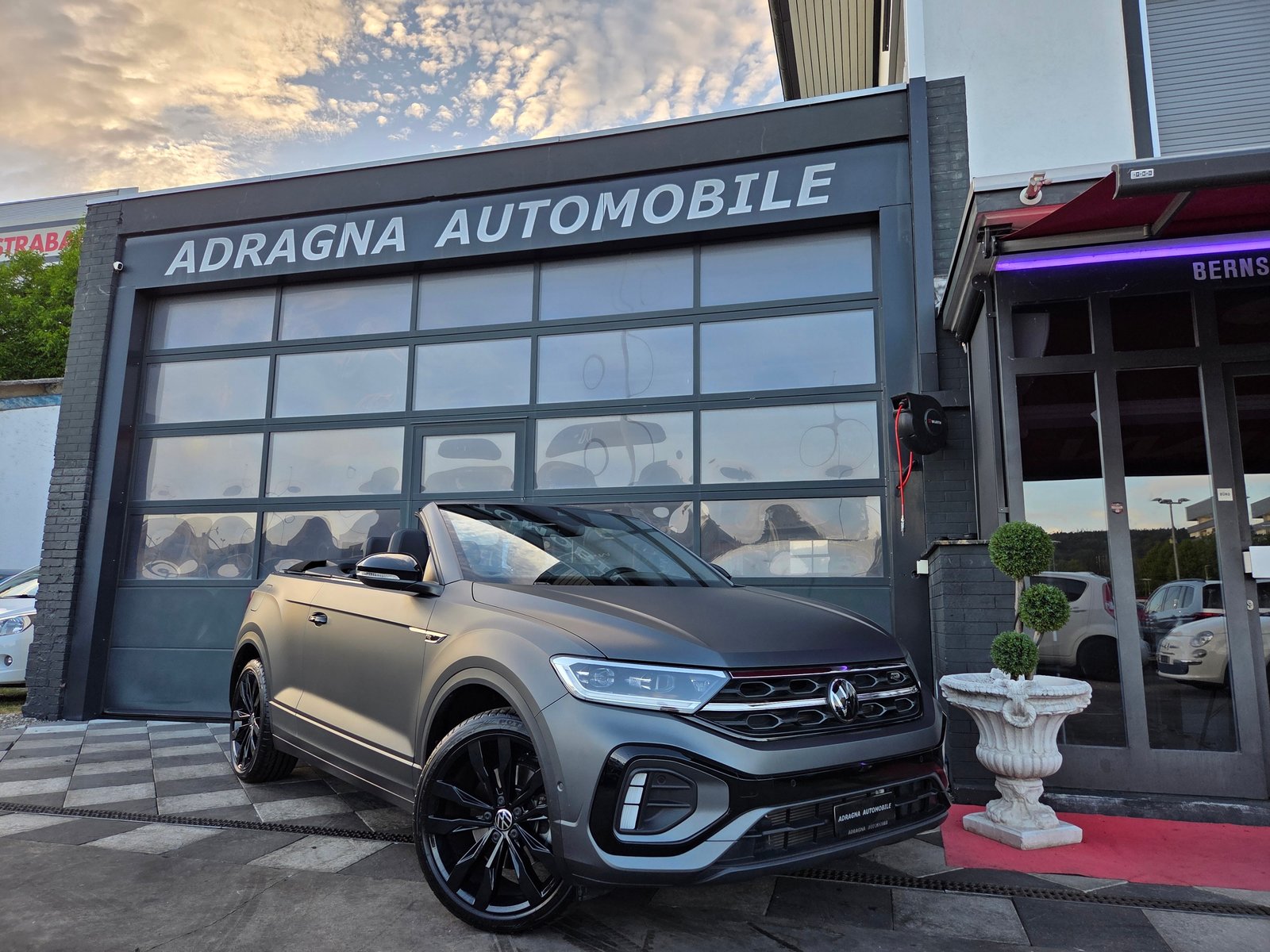 VW T-Roc Cabriolet 1.5 TSI EVO R-Line DSG, Benzin, Occasion / Gebraucht, Automatik - 2
