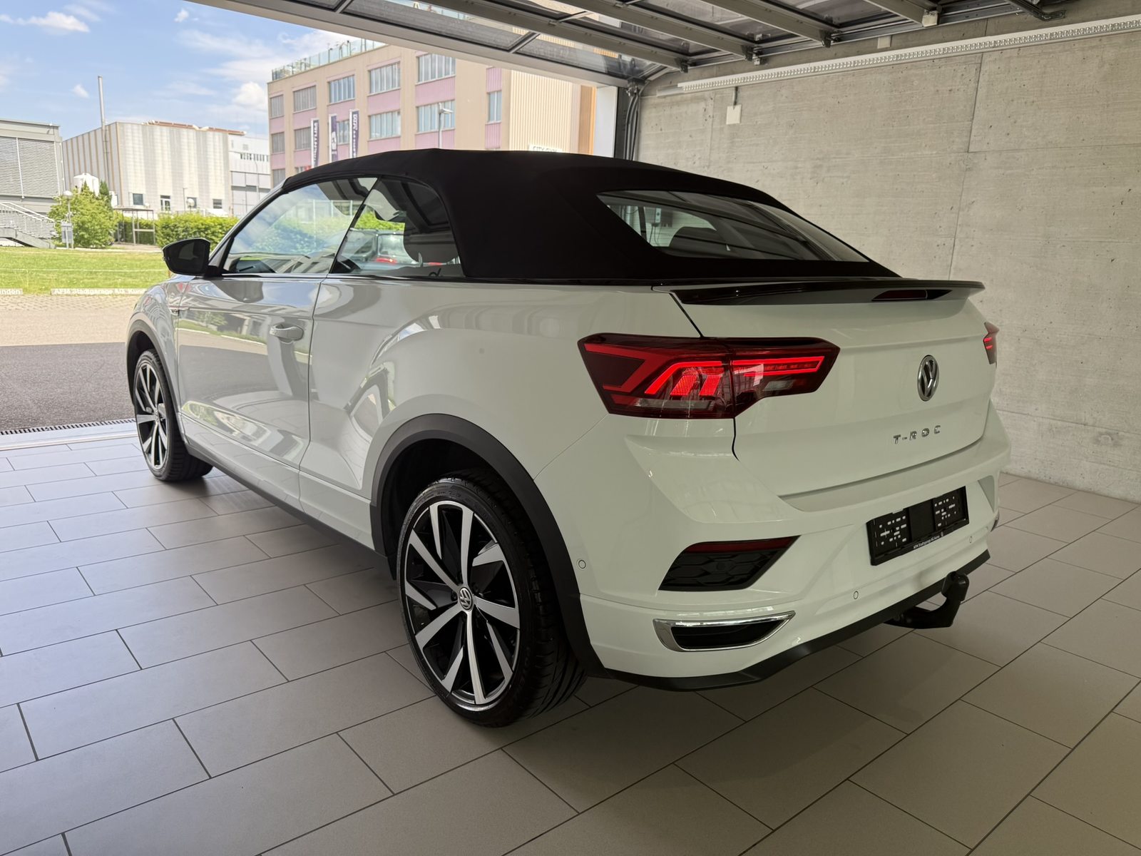 VW T-Roc Cabriolet R-Line, Benzin, Occasion / Gebraucht, Automatik - 4