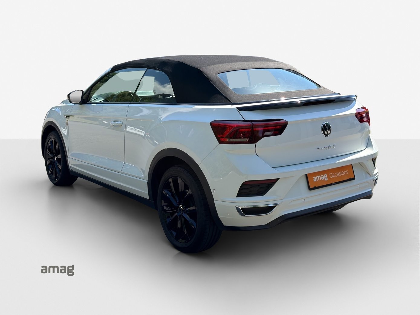 VW T-Roc Cabriolet R-Line "Black & White", Petrol, Second hand / Used, Automatic - 3