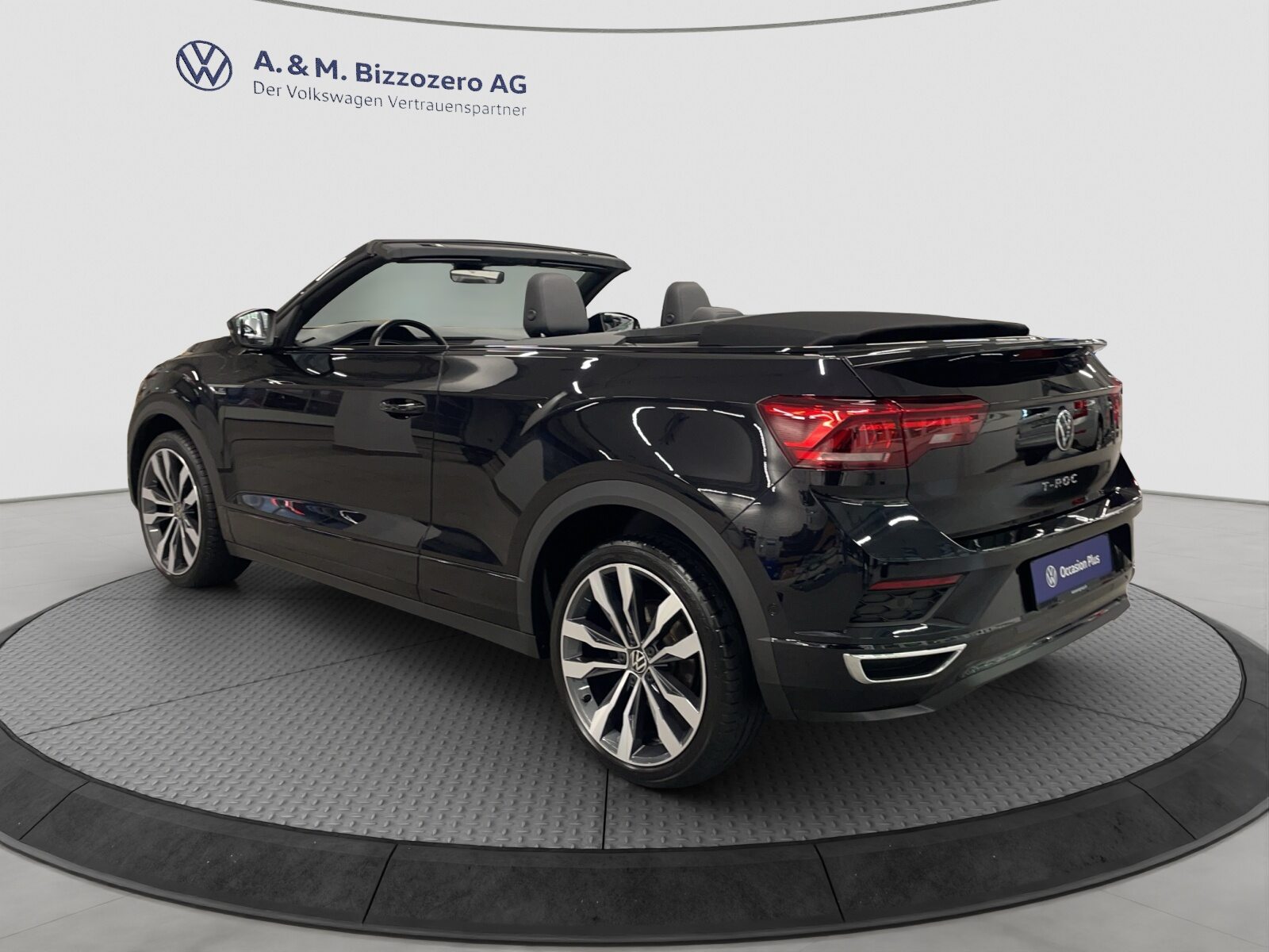 VW T-Roc Cabriolet R-Line "Black & White", Benzina, Occasioni / Usate, Automatico - 3
