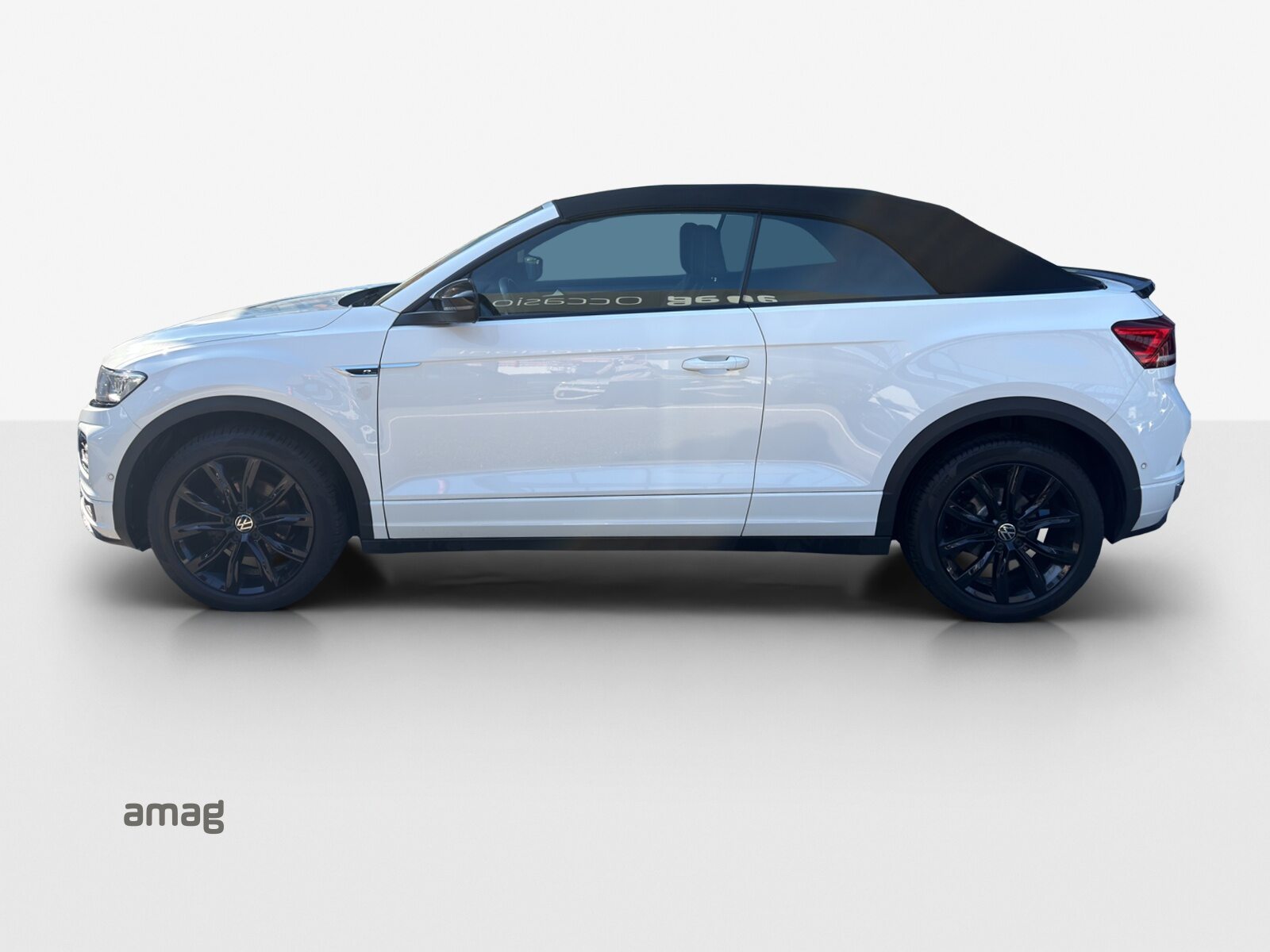 VW T-Roc Cabriolet R-Line "Black & White", Petrol, Second hand / Used, Automatic - 2