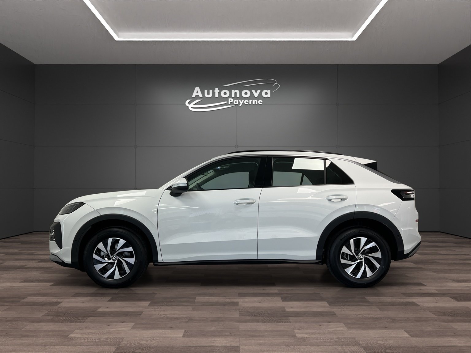 VW T-Roc 1.5 eTSI mHEV Trend DSG, Benzin, Neuwagen, Automatik - 3