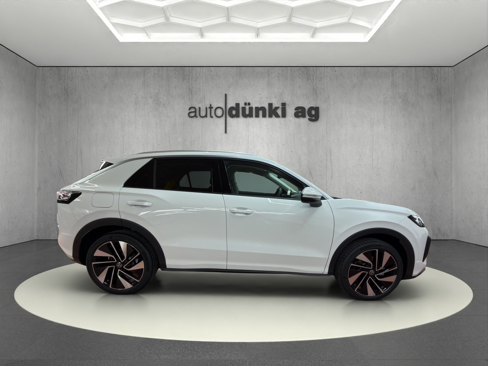 VW T-Roc 1.5 eTSI mHEV Style DSG, Petrol, New car, Automatic - 5