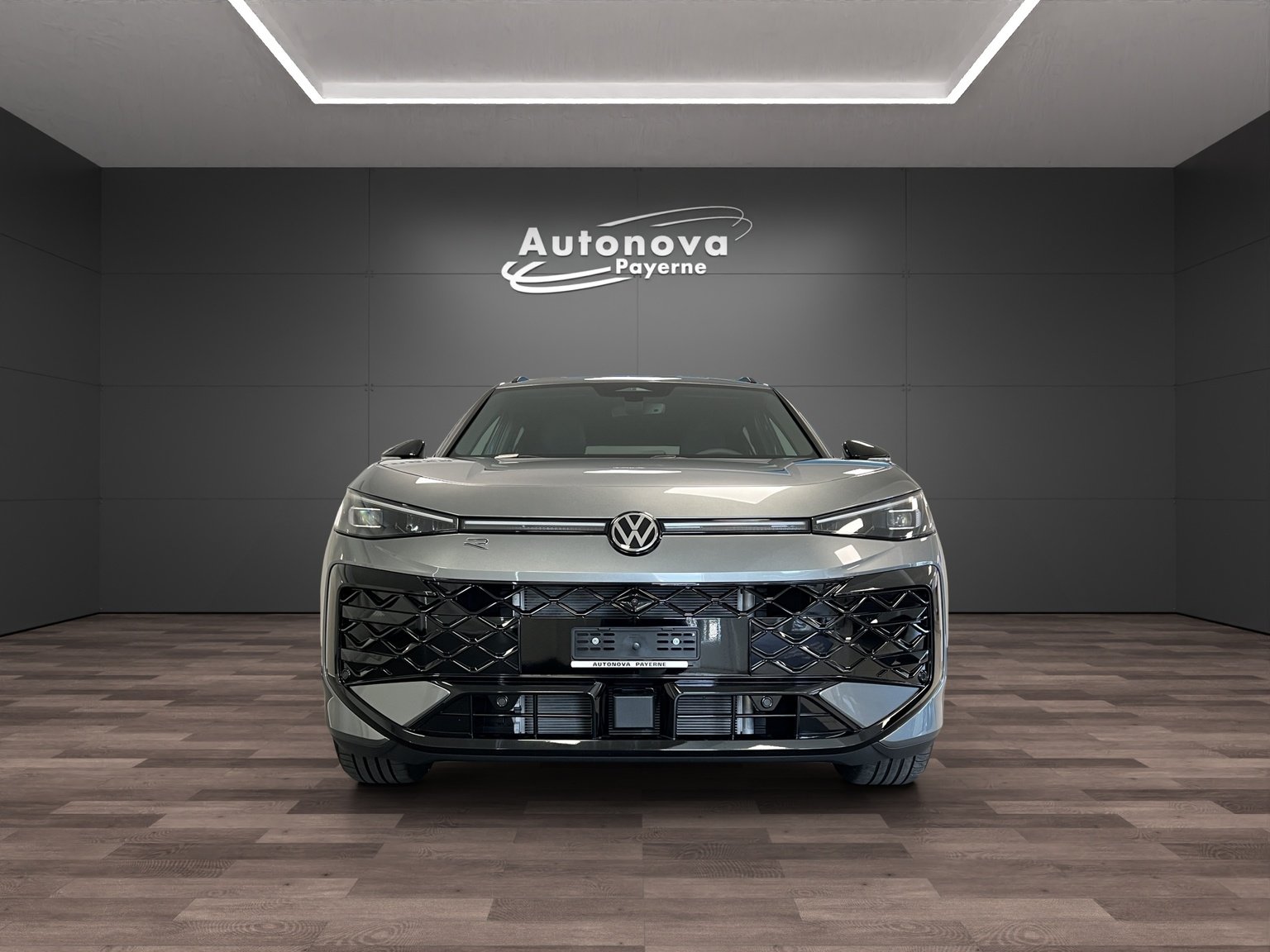 VW T-Roc 1.5 eTSI mHEV R-Line DSG, Benzin, Neuwagen, Automatik - 2