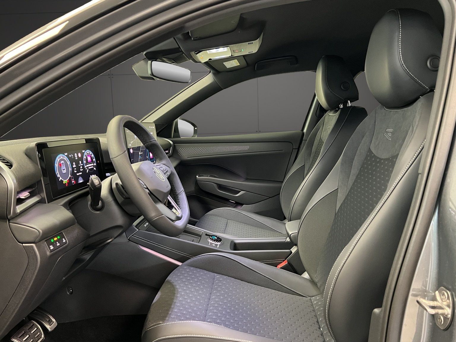 VW T-Roc 1.5 eTSI mHEV R-Line DSG, Benzin, Neuwagen, Automatik - 6
