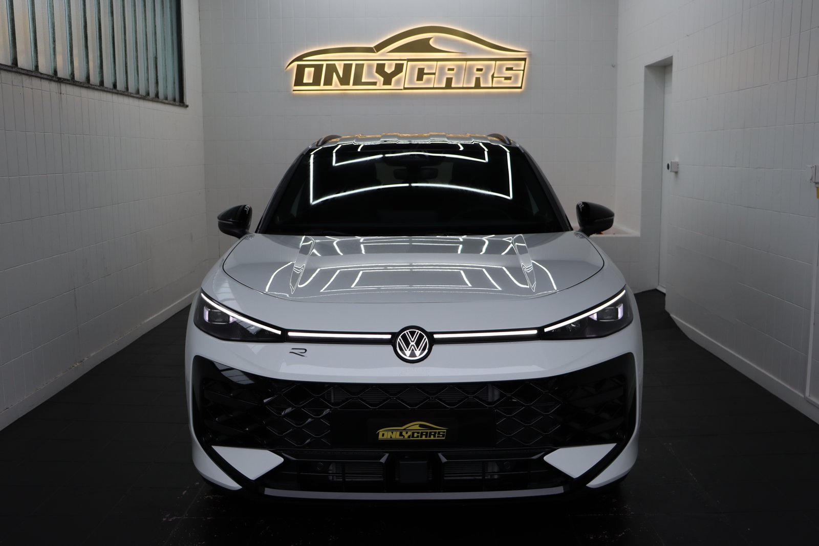 VW T-Roc 1.5 eTSI mHEV R-Line DSG, Petrol, New car, Automatic - 2