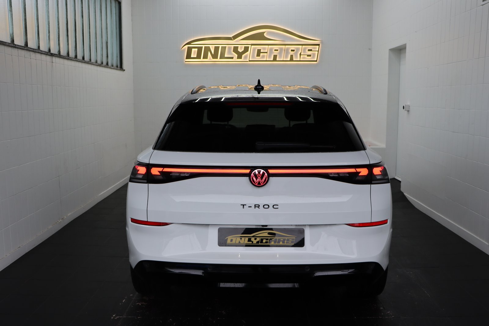 VW T-Roc 1.5 eTSI mHEV R-Line DSG, Petrol, New car, Automatic - 5