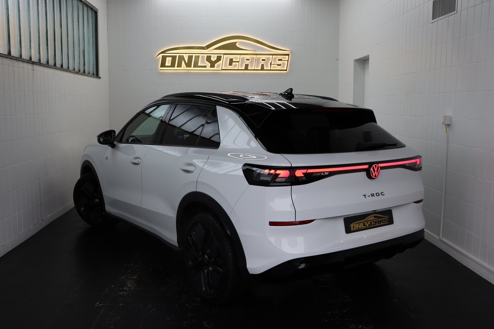 VW T-Roc 1.5 eTSI mHEV R-Line DSG, Petrol, New car, Automatic - 6