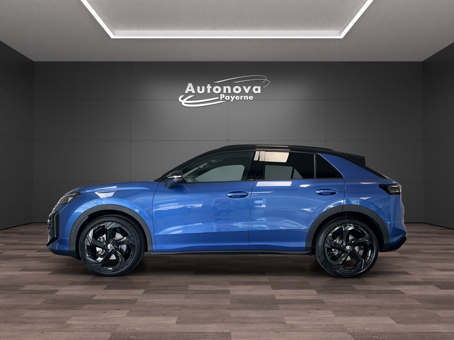 VW T-Roc 1.5 eTSI mHEV R-Line DSG, Petrol, New car, Automatic - 3