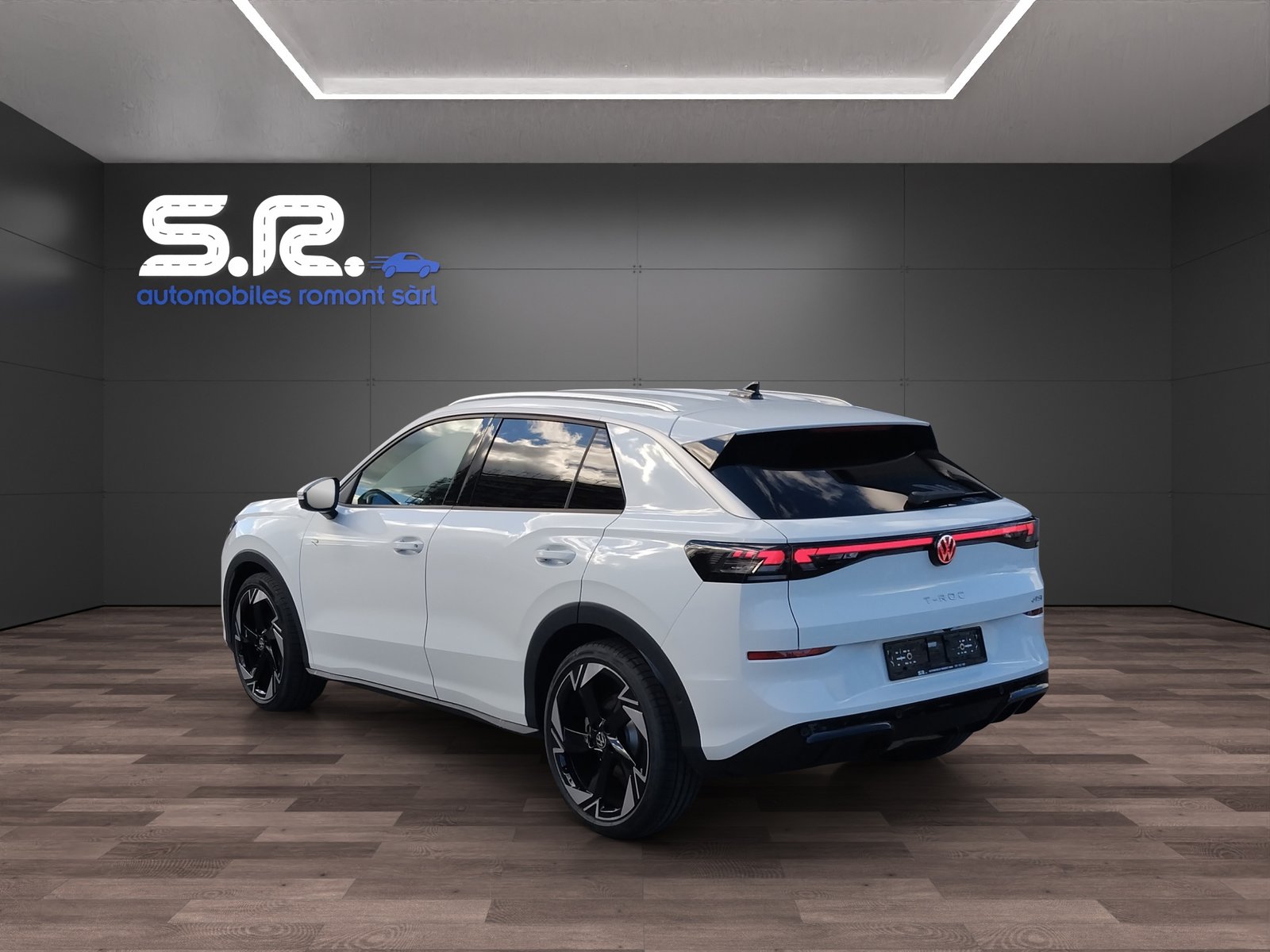 VW T-Roc 1.5 eTSI mHEV R-Line DSG, Petrol, New car, Automatic - 5