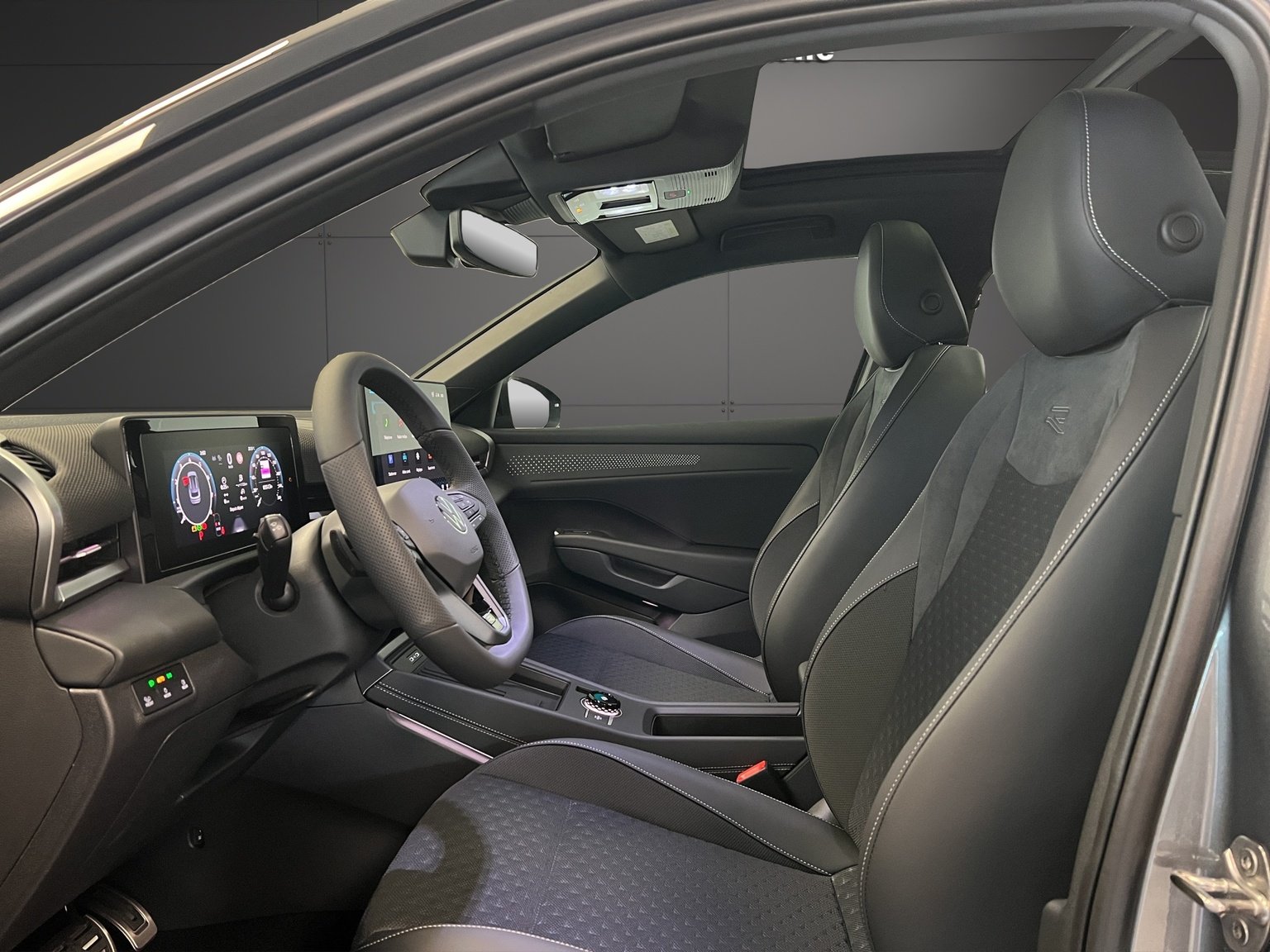 VW T-Roc 1.5 eTSI mHEV R-Line DSG, Benzin, Neuwagen, Automatik - 6