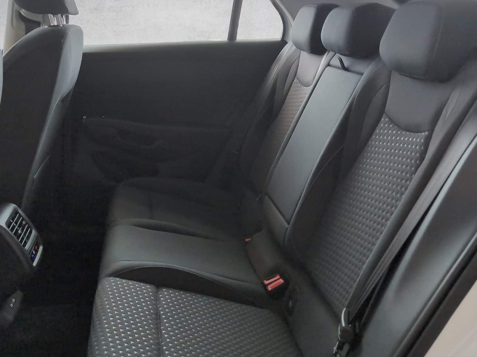 VW T-Roc 1.5 eTSI mHEV Life DSG, Essence, Voiture de démonstration, Automatique - 7