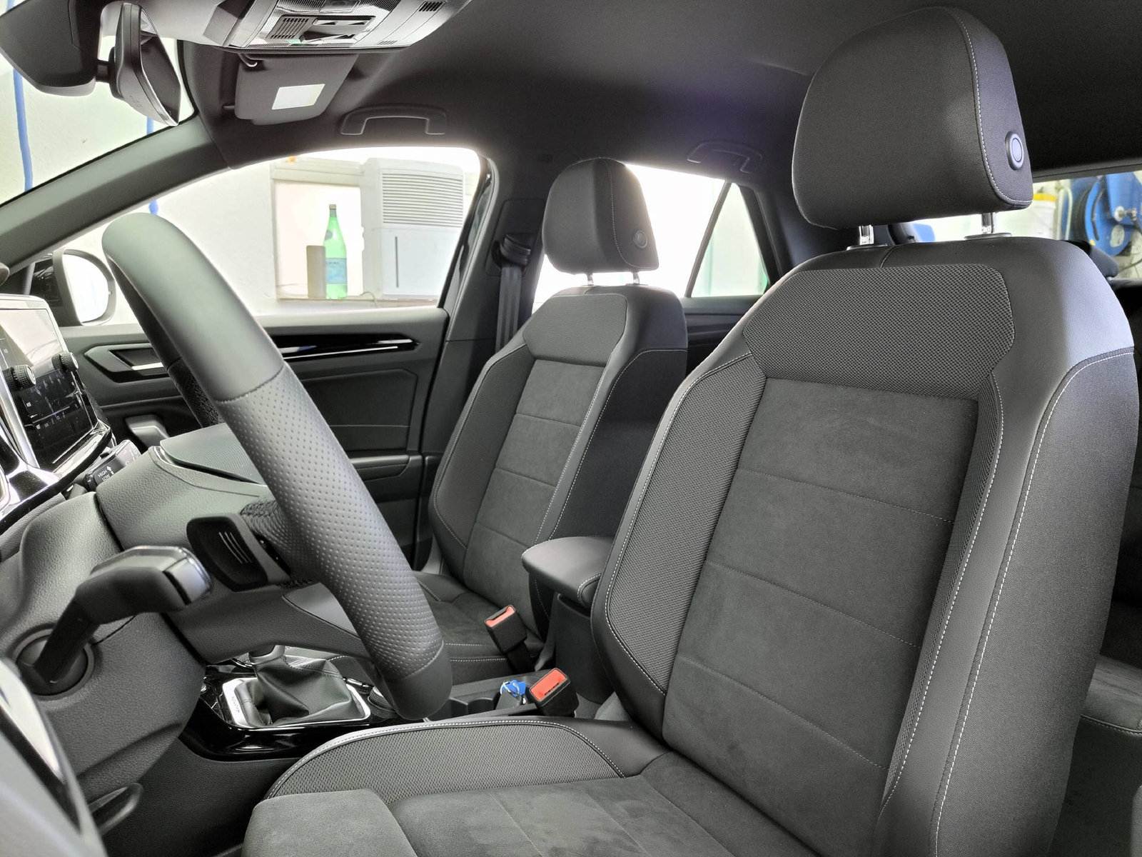 VW T-Roc 2.0 TSI R-Line DSG 4Motion, Petrol, New car, Automatic - 6