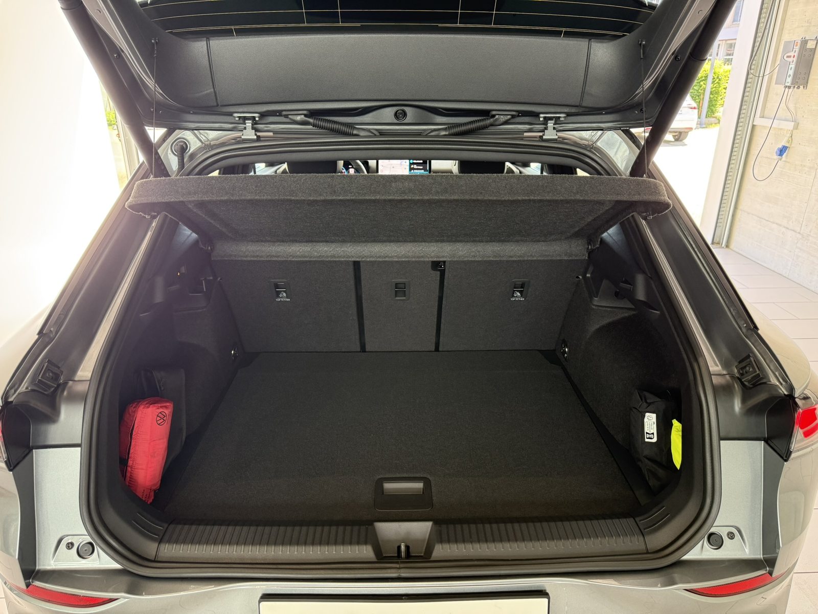 VW T-Roc NF R-Line, Petrol, New car, Automatic - 6
