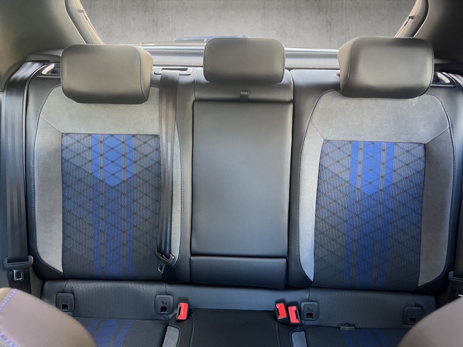 VW T-Roc 2.0 TSI R DSG 4Motion, Essence, Voiture nouvelle, Automatique - 7