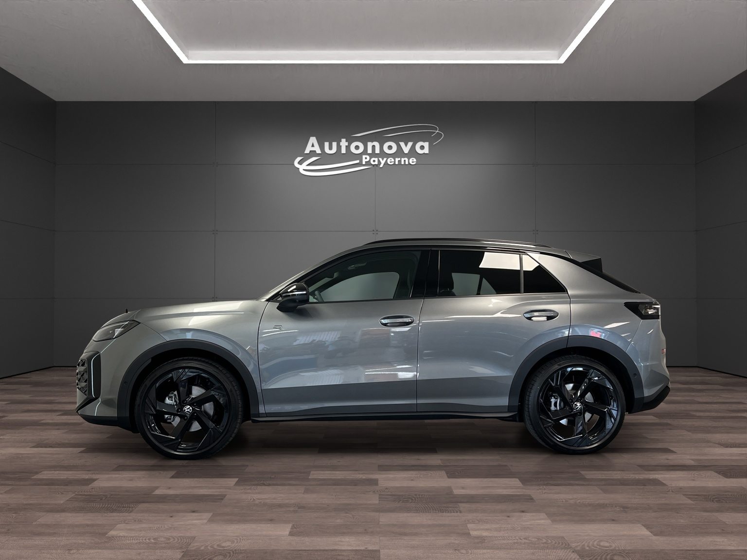VW T-Roc NF R-Line, Benzin, Neuwagen, Automatik - 3