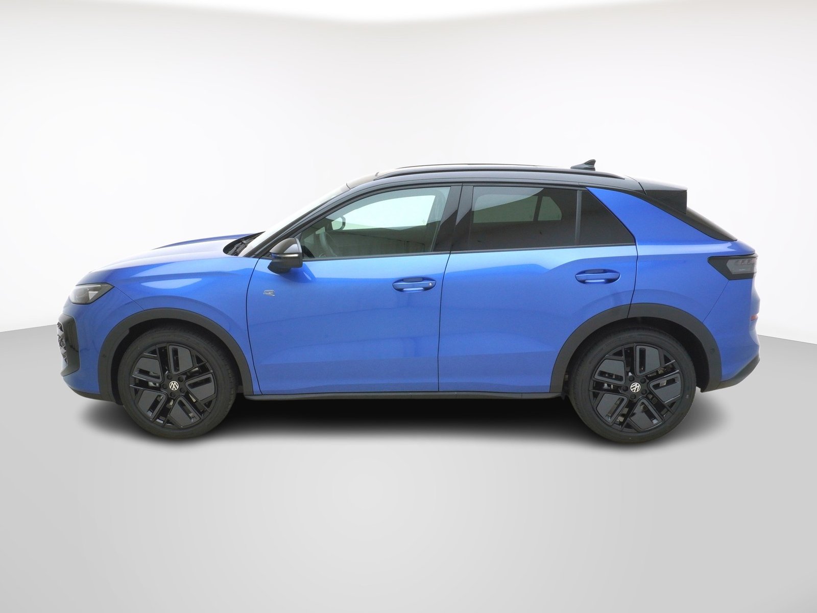 VW T-Roc 1.5 eTSI R-Line DSG, Mild-Hybrid Petrol/Electric, New car, Automatic - 2