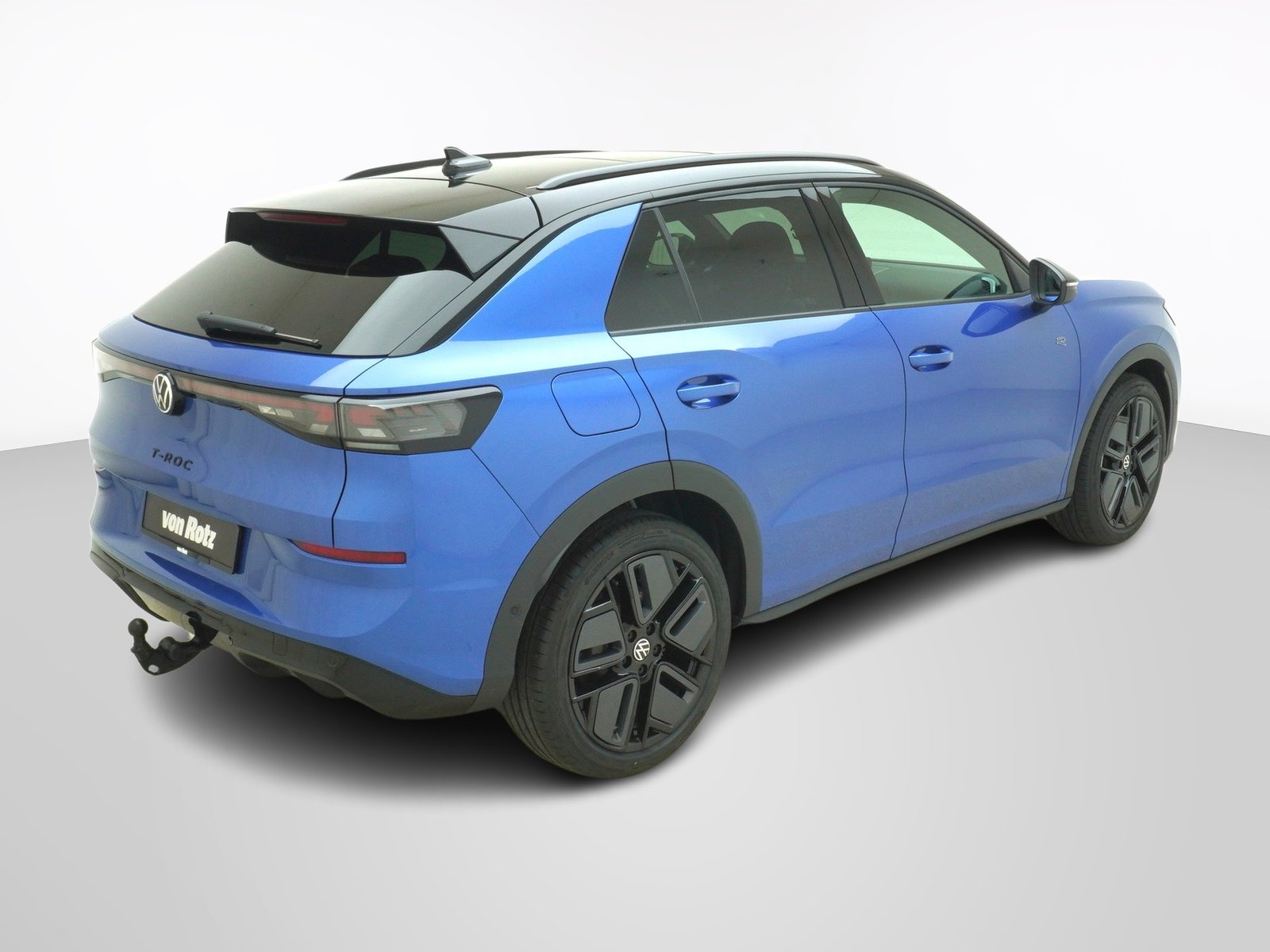 VW T-Roc 1.5 eTSI R-Line DSG, Mild-Hybrid Petrol/Electric, New car, Automatic - 5