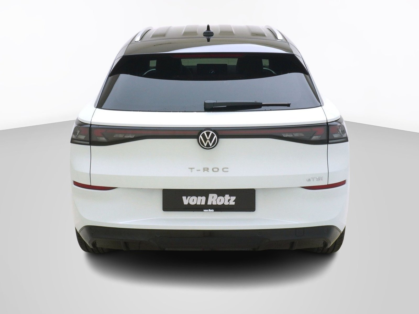 VW T-Roc 1.5 eTSI R-Line DSG, Mild-Hybrid Petrol/Electric, New car, Automatic - 3
