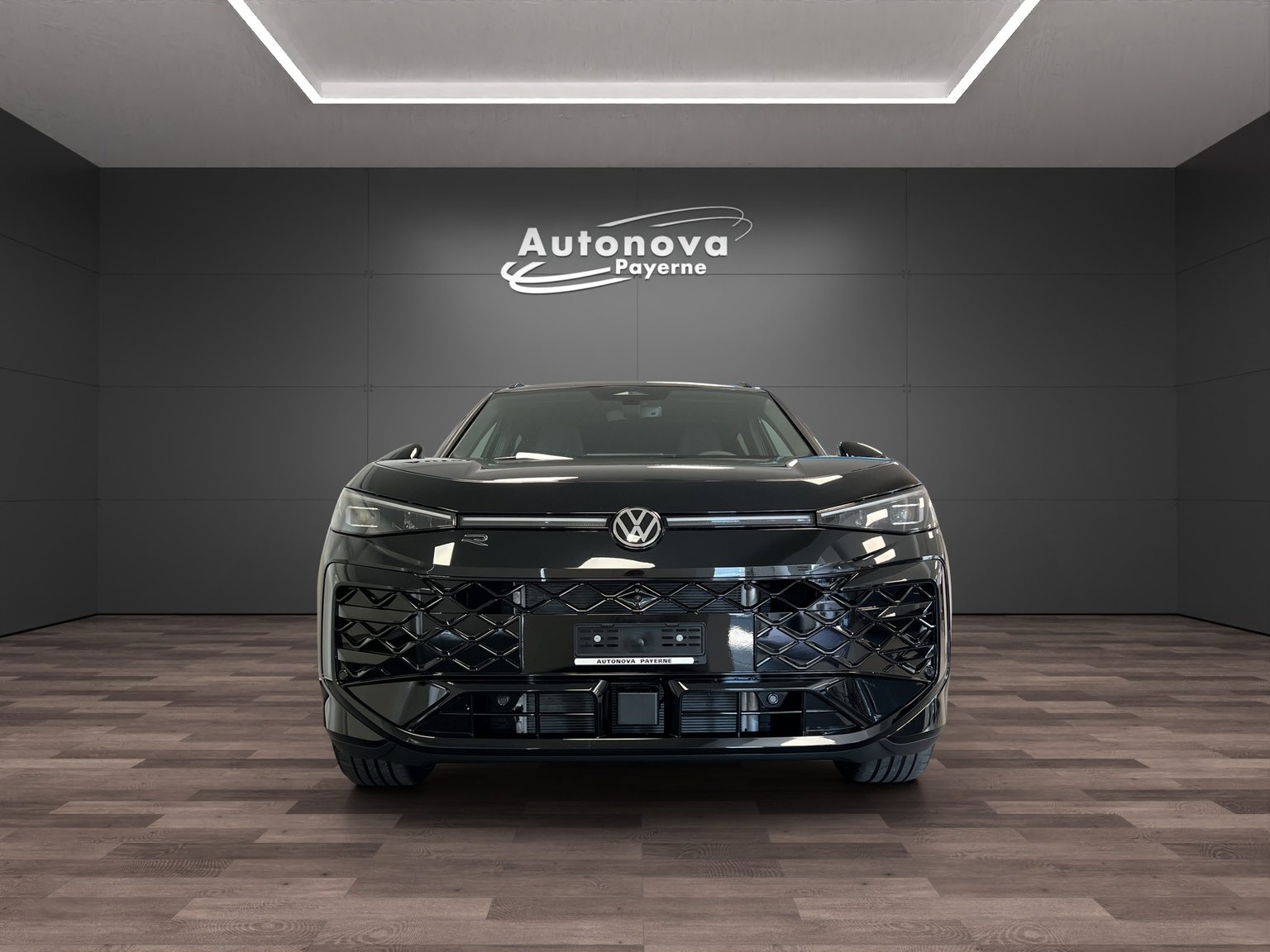 VW T-Roc NF R-Line, Essence, Voiture nouvelle, Automatique - 2
