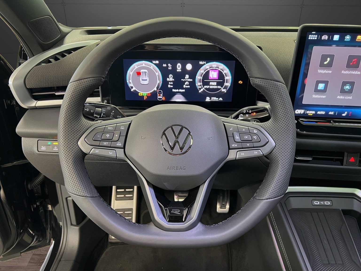 VW T-Roc NF R-Line, Essence, Voiture nouvelle, Automatique - 7