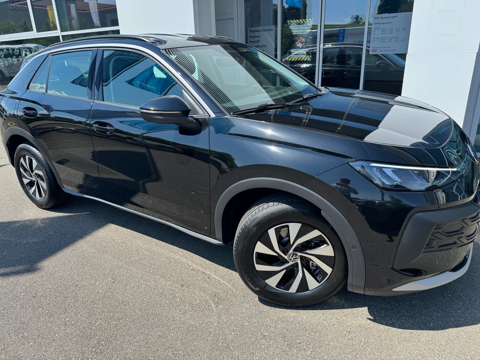 VW T-Roc NF Trend, Benzin, Neuwagen, Automatik - 2