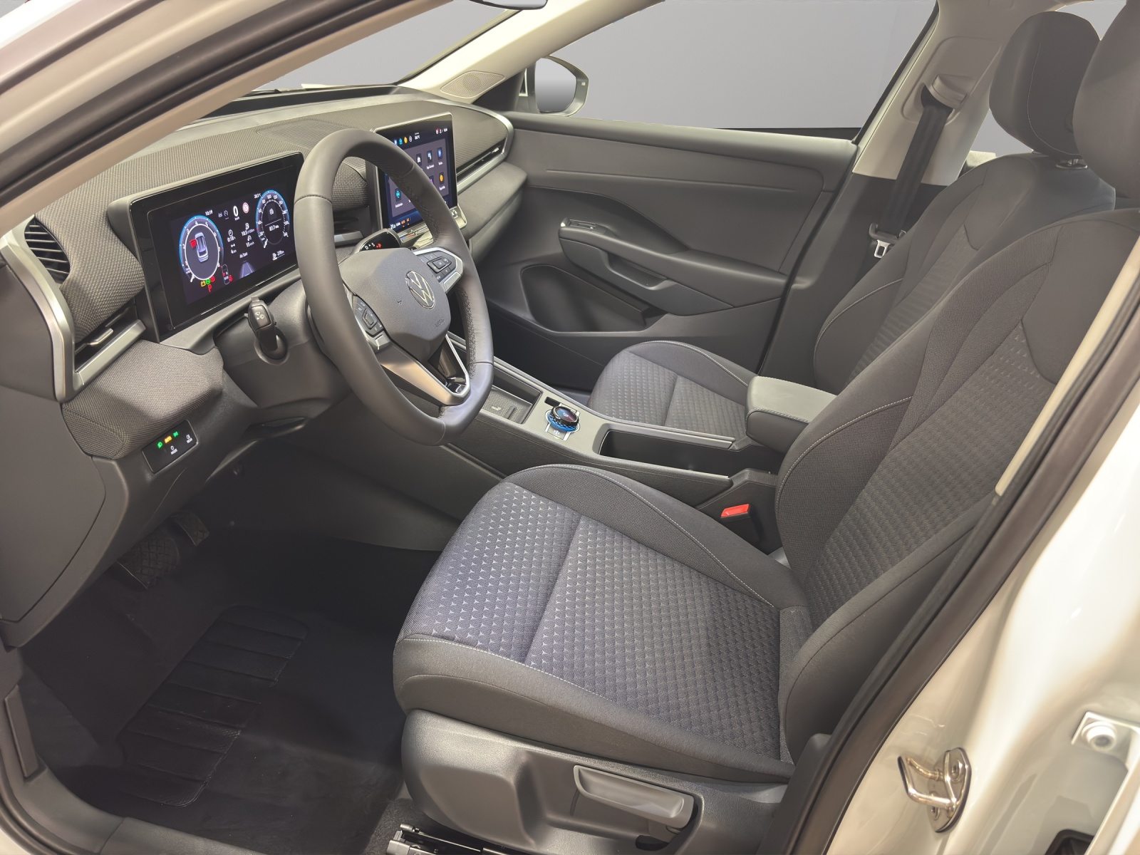 VW T-Roc NF Trend, Petrol, New car, Automatic - 6