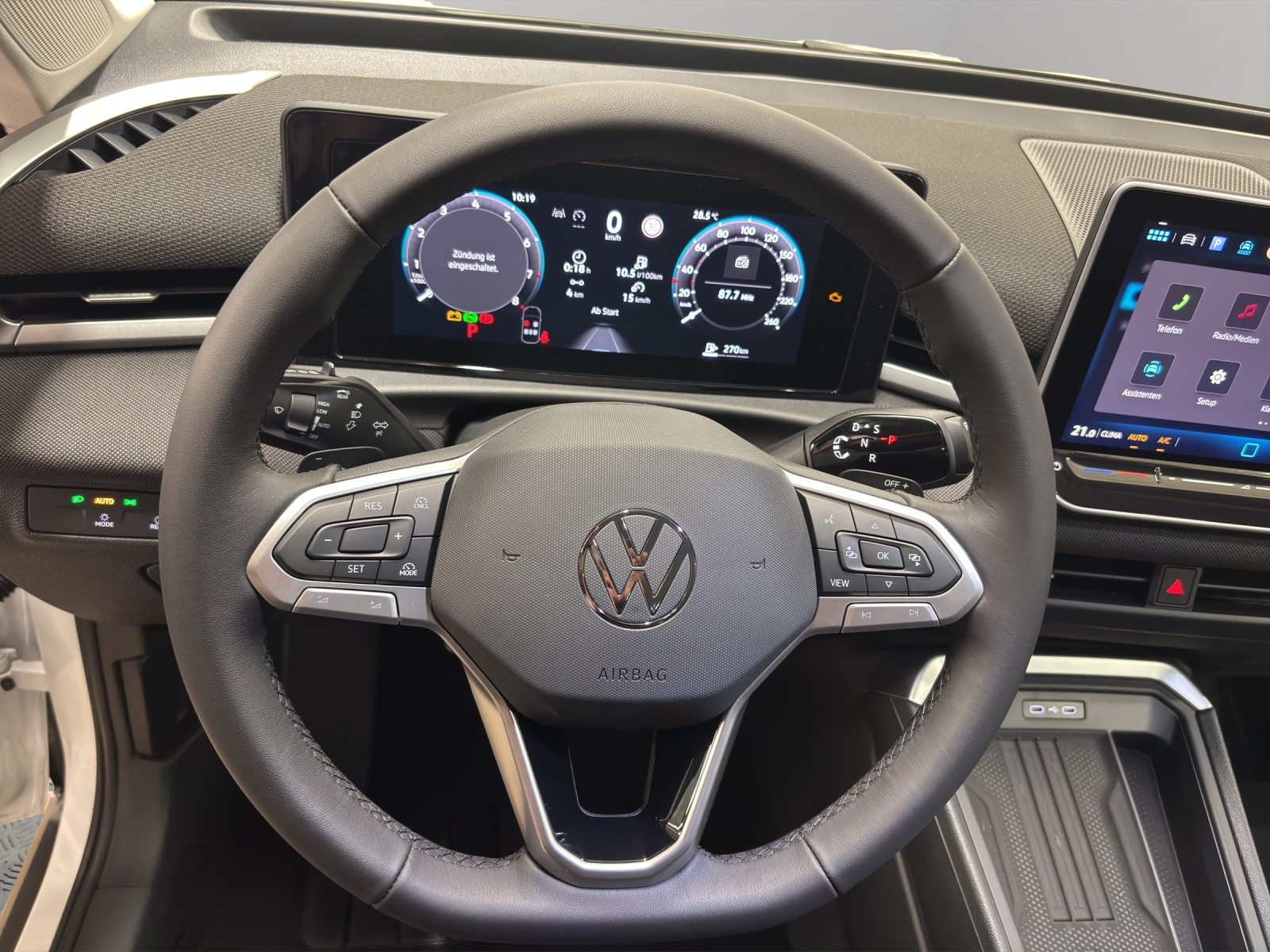 VW T-Roc NF Trend, Petrol, New car, Automatic - 7