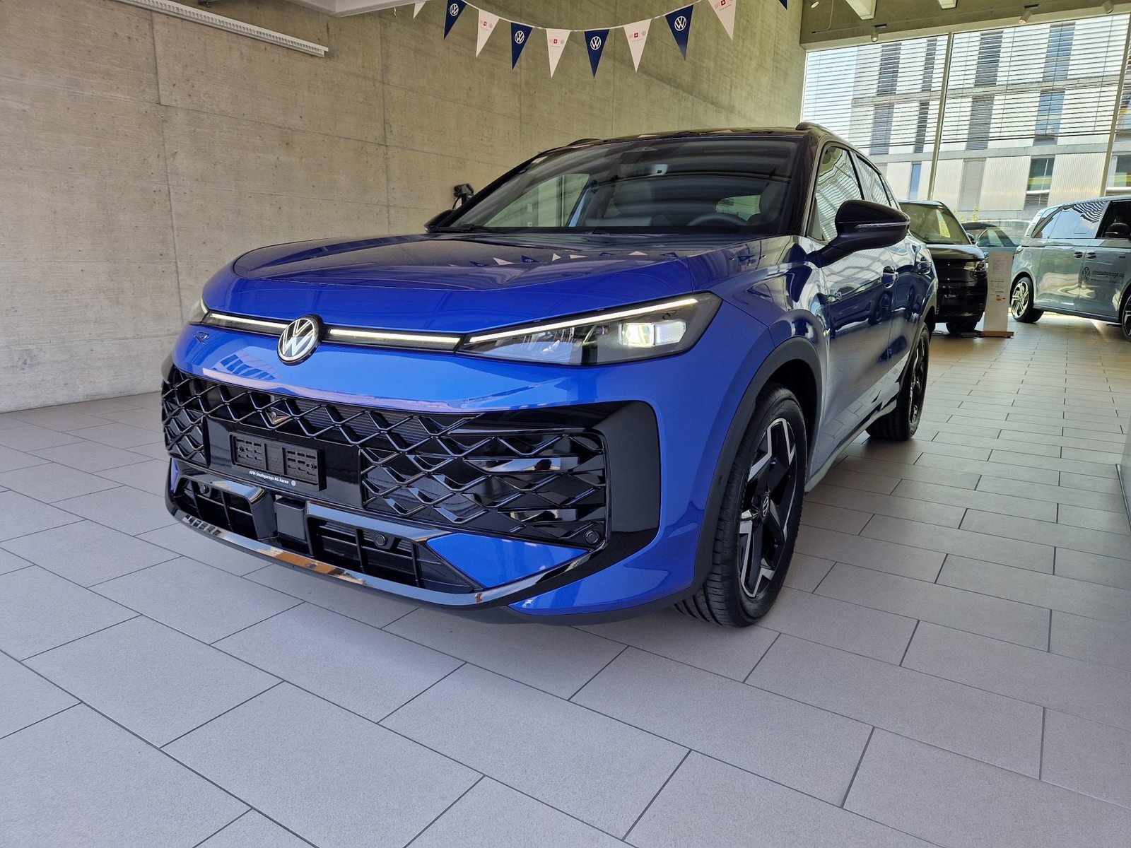 VW T-Roc NF R-Line, Benzina, Auto nuove, Automatico - 3