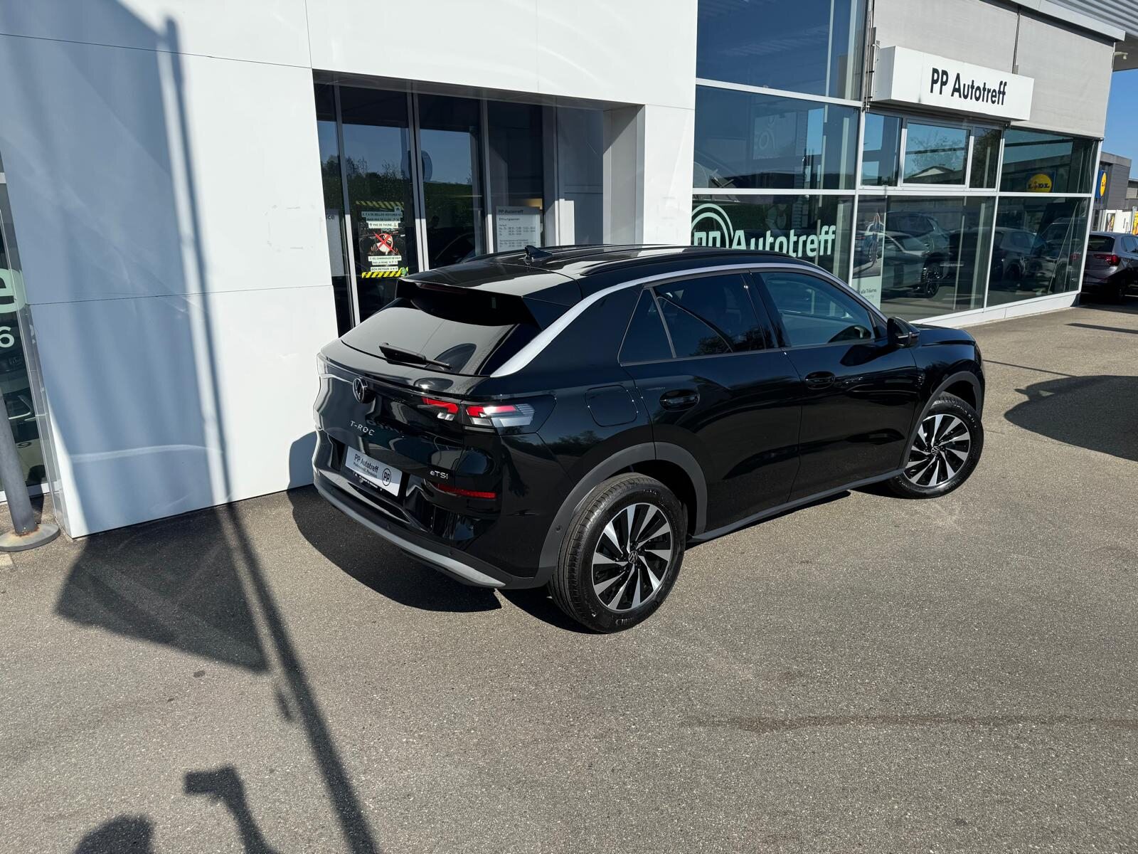 VW T-Roc NF Life, Benzina, Auto nuove, Automatico - 4