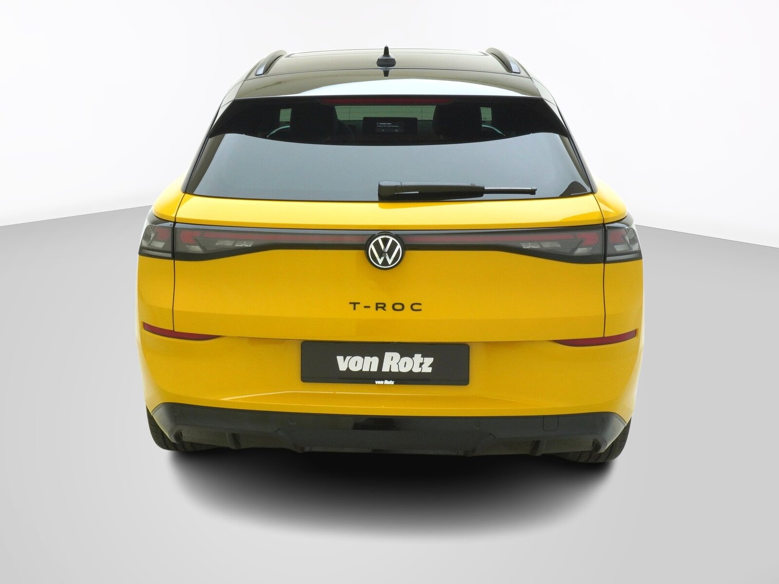 VW T-Roc 1.5 eTSI R-Line DSG, Mild-Hybrid Petrol/Electric, New car, Automatic - 3