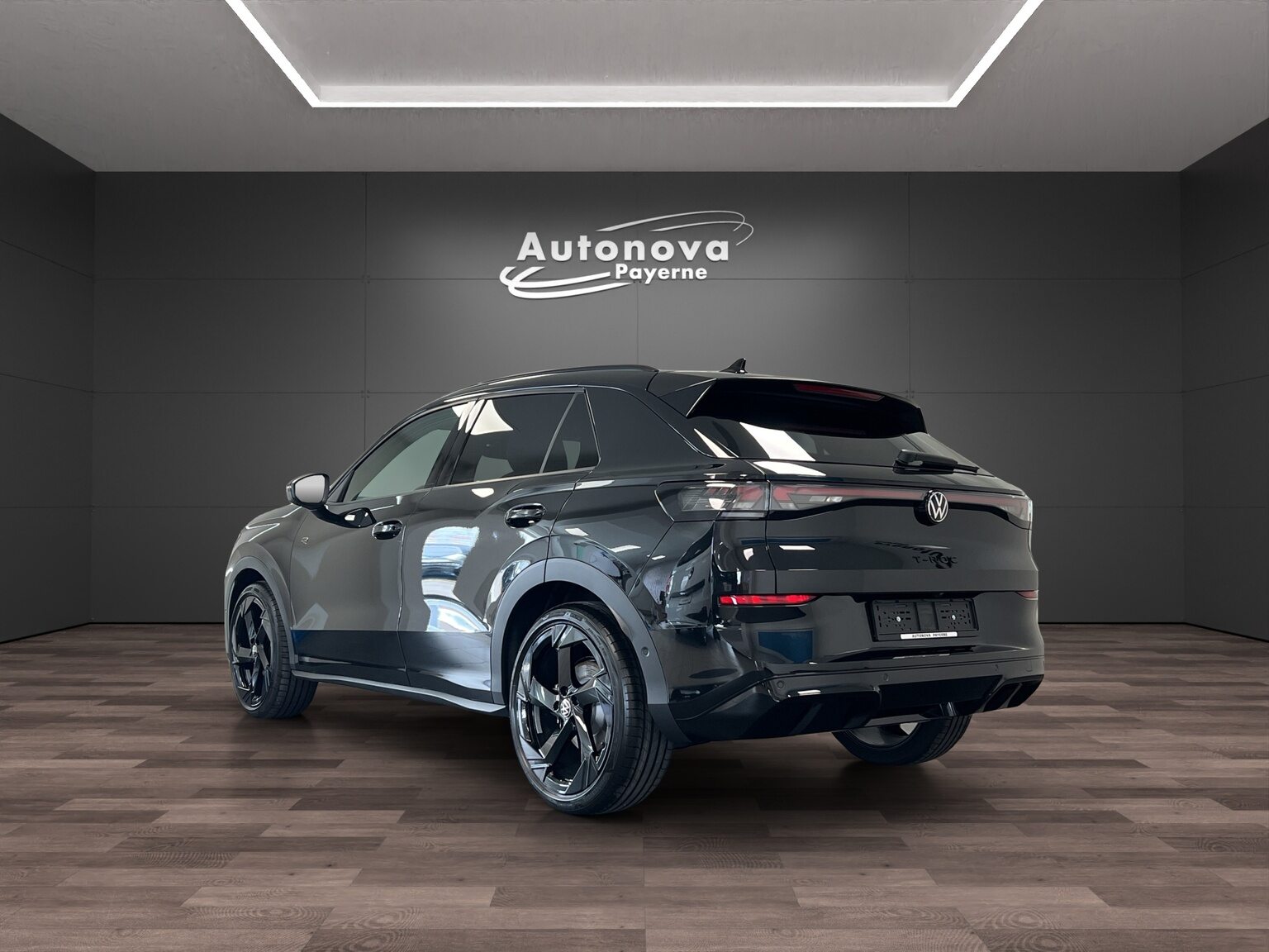 VW T-Roc NF R-Line, Petrol, New car, Automatic - 4