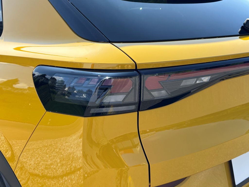 VW T-ROC 1.5 eTSI R-Line DSG, Mild-Hybrid Petrol/Electric, New car, Automatic - 6