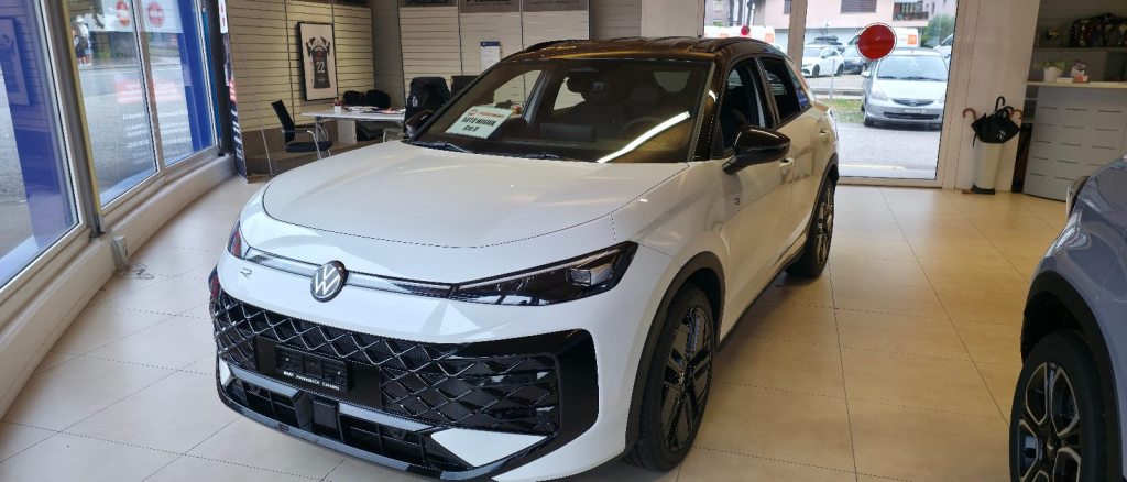 VW T-ROC 1.5 eTSI R-Line DSG, Hybride Léger Essence/Électricité, Voiture nouvelle, Automatique - 3