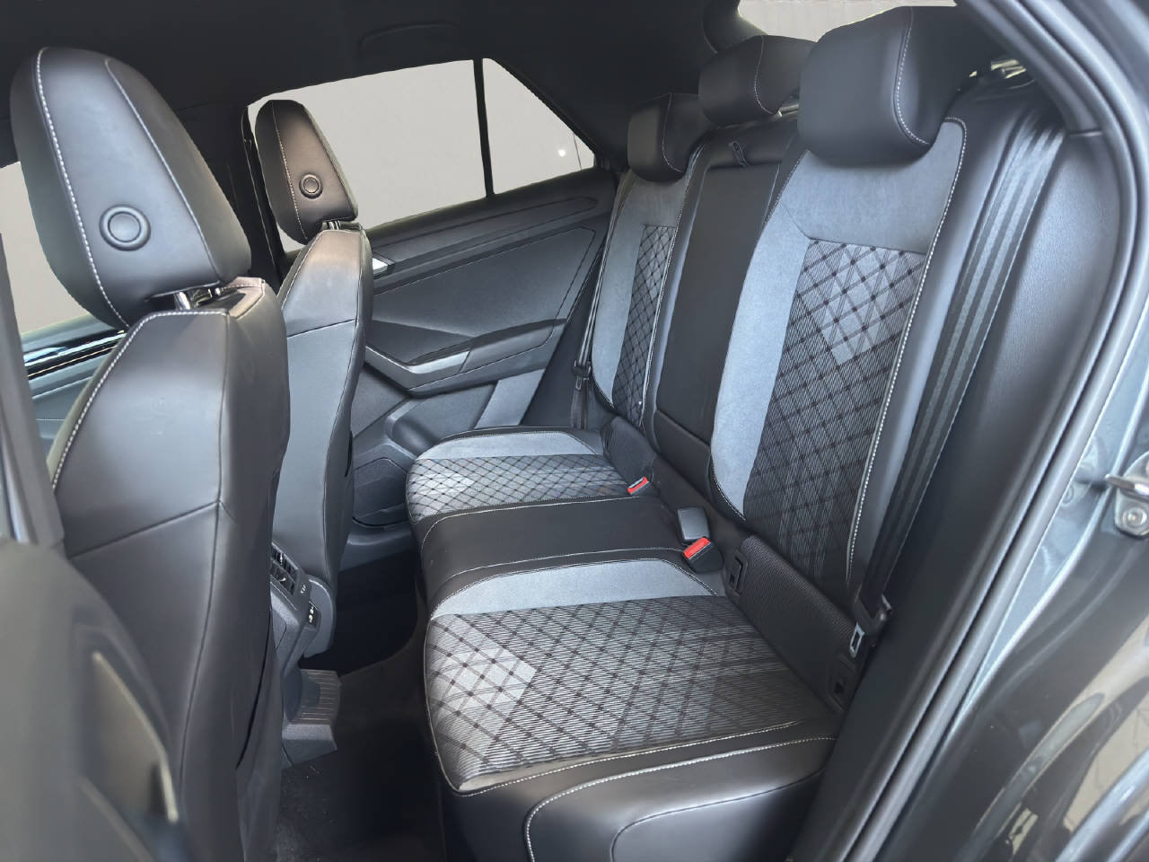 VW T-Roc 1.5 TSI R-Line DSG, Essence, Occasion / Utilisé, Automatique - 5