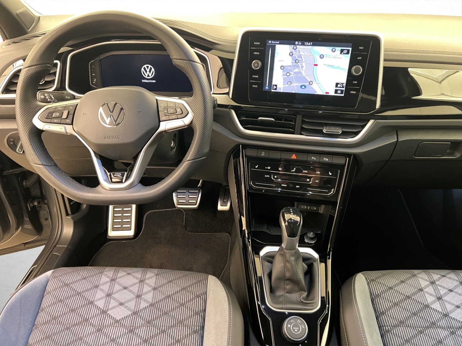 VW T-Roc 2.0 TSI R-Line DSG 4motion, Benzin, Occasion / Gebraucht, Automatik - 7