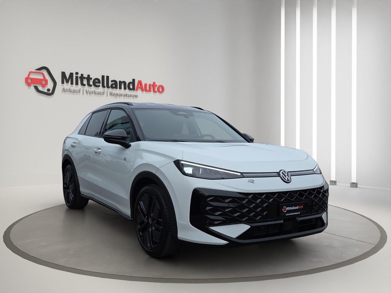 VW T-Roc 1.5 eTSI mHEV R-Line DSG, Petrol, Second hand / Used, Automatic - 3