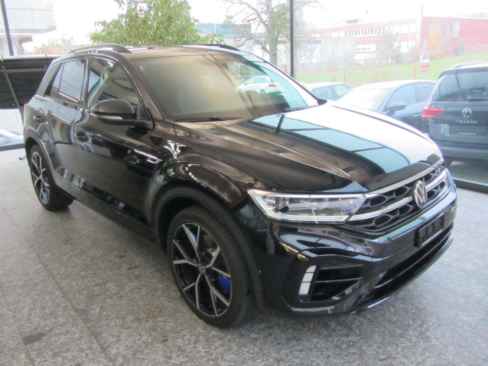 VW T-Roc 2.0 TSI R DSG 4Motion, Petrol, Second hand / Used, Automatic - 2