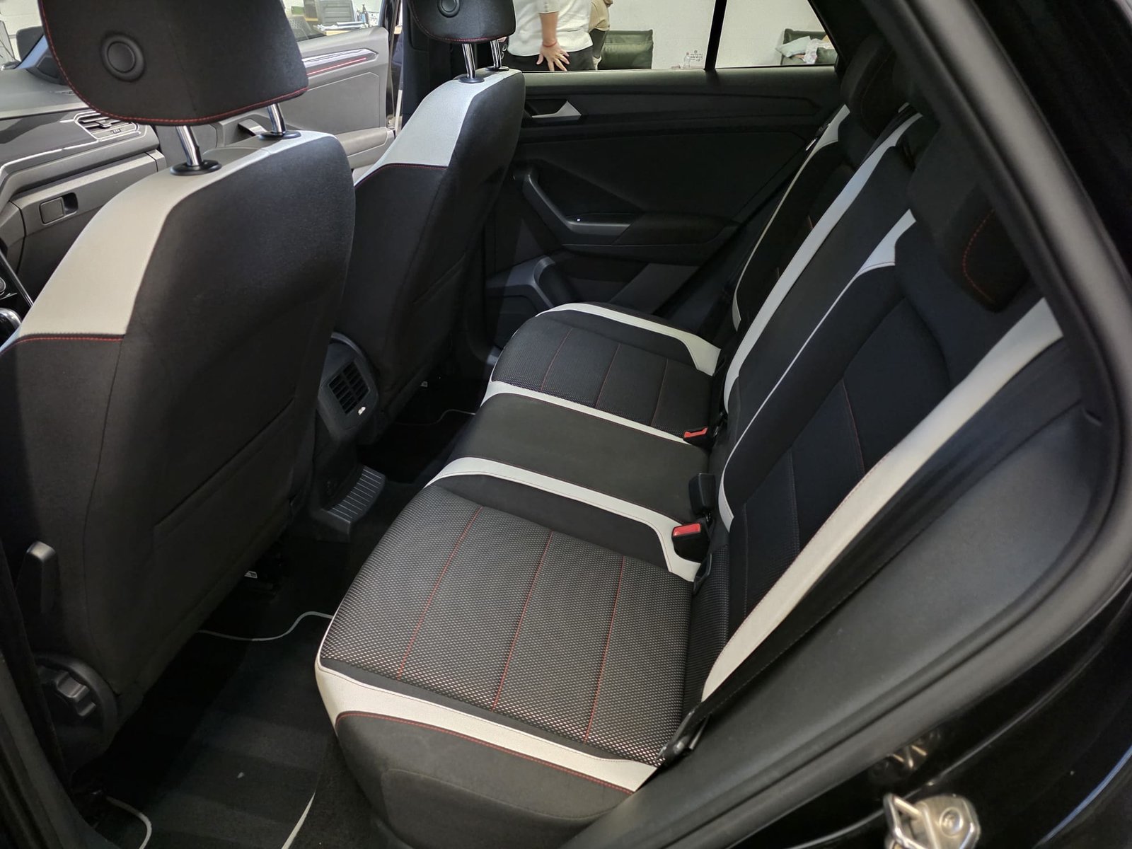 VW T-Roc 2.0 TDI SCR Sport DSG 4Motion, Diesel, Occasion / Utilisé, Automatique - 5